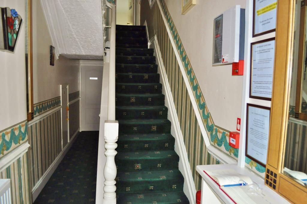 Cheers Hotel Blackpool Luaran gambar